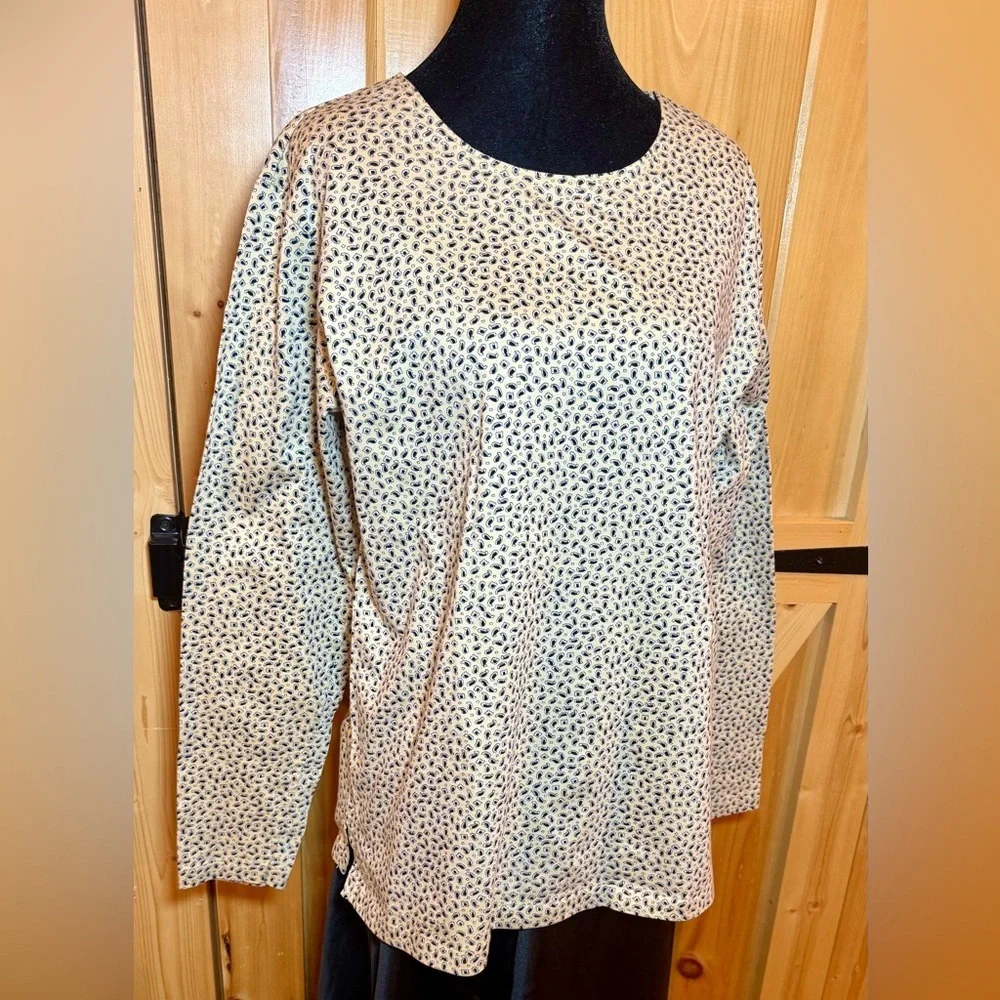 Lands End Cream long sleeve top small blue‎ paisley print, size medium